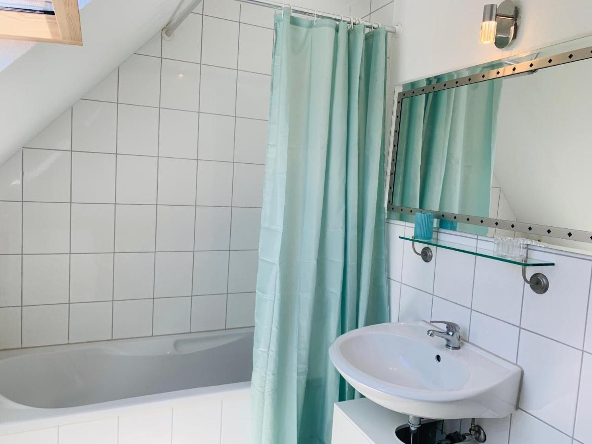 Ferienwohnung Liesel - Kuche, Bad, Wlan, 3 Schlafzimmer, Parkplatz Malterdingen Екстериор снимка